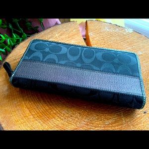 Coach Signature Black Zip Around Wallet
